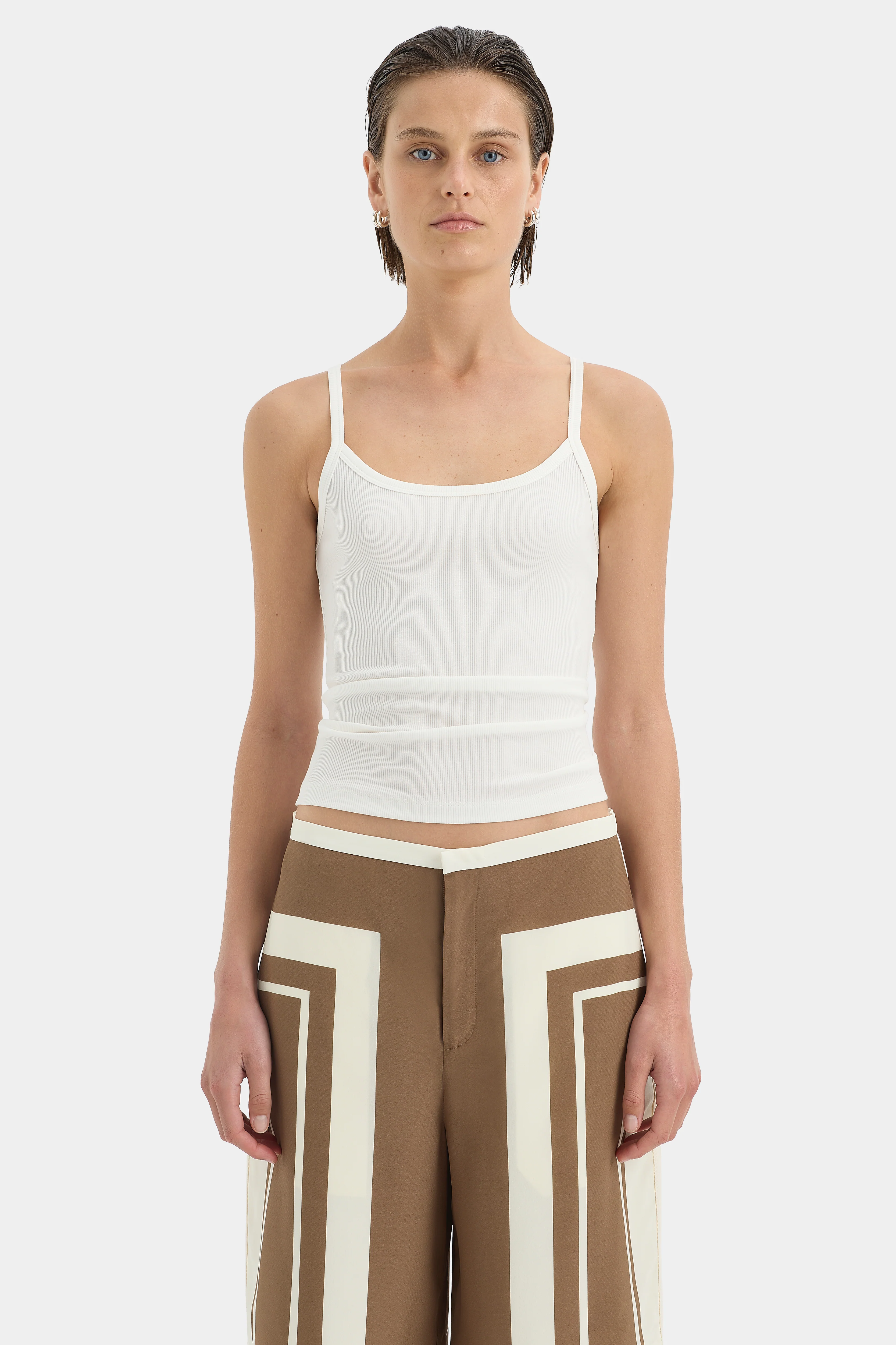 Almara Short - Image 4